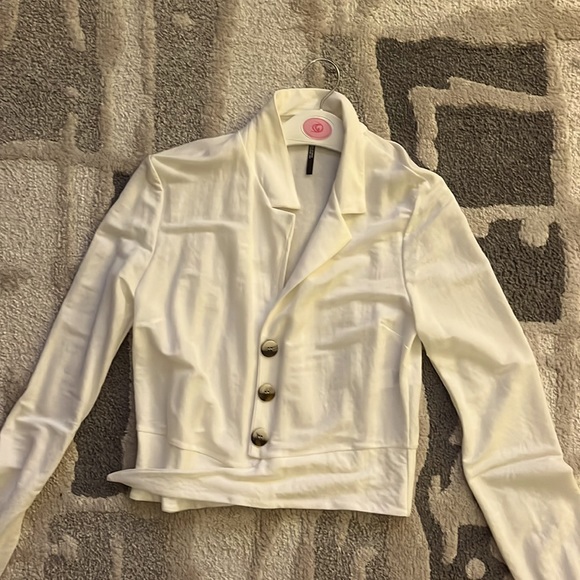 Front button top - Picture 1 of 1